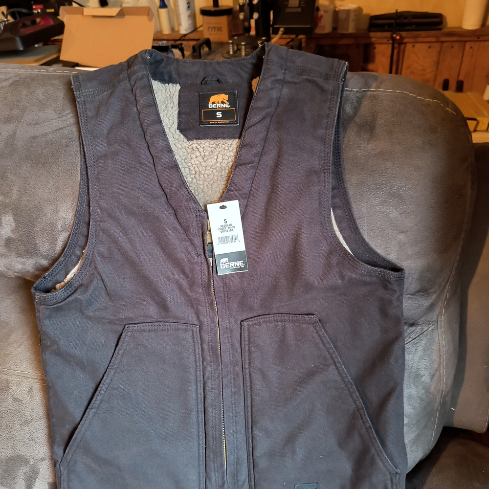 Men's Durable Black Vest